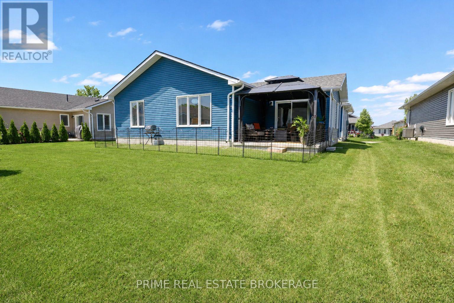 181 LAKE BREEZE DRIVE - 4