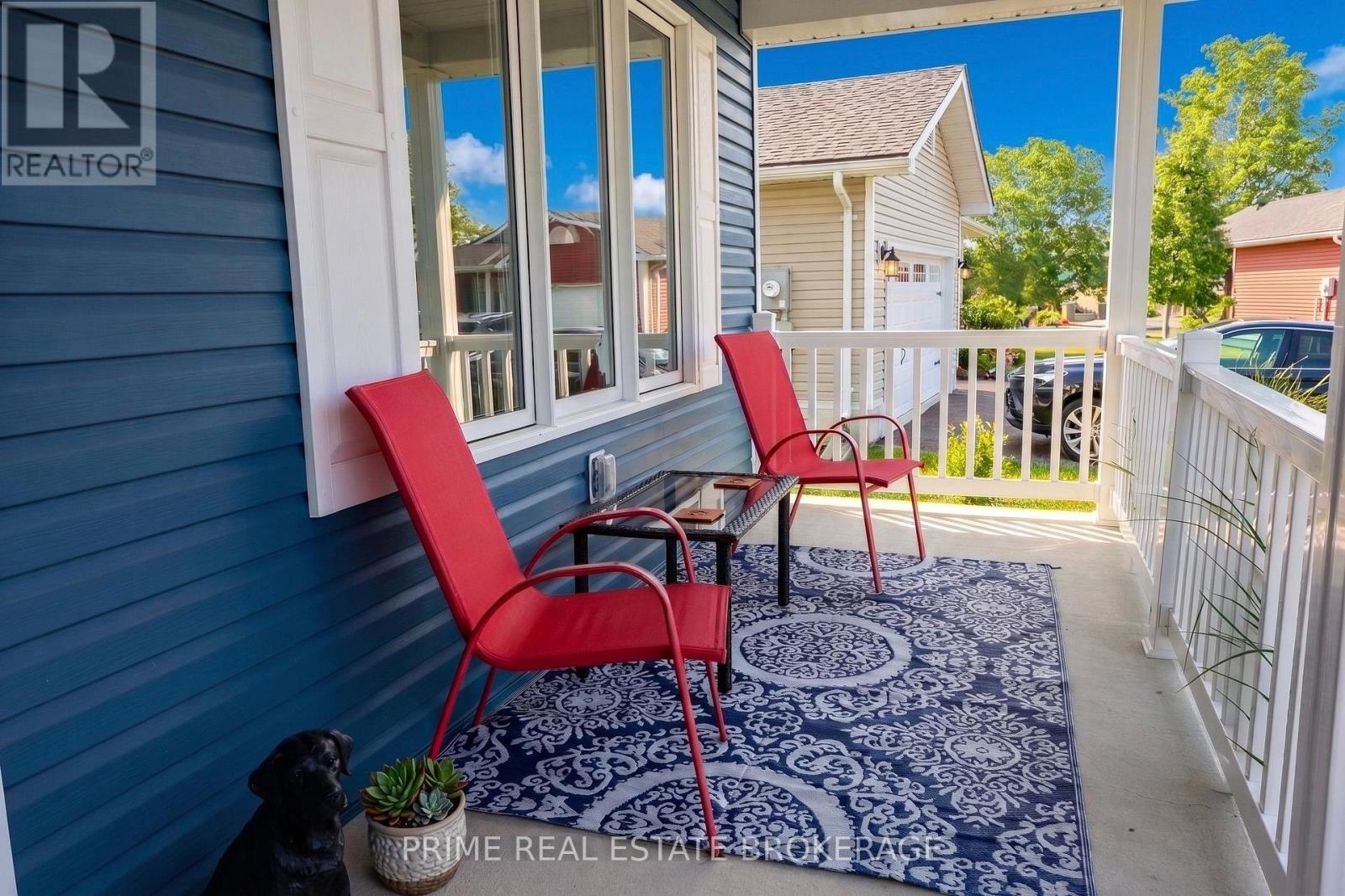 181 LAKE BREEZE DRIVE - 3