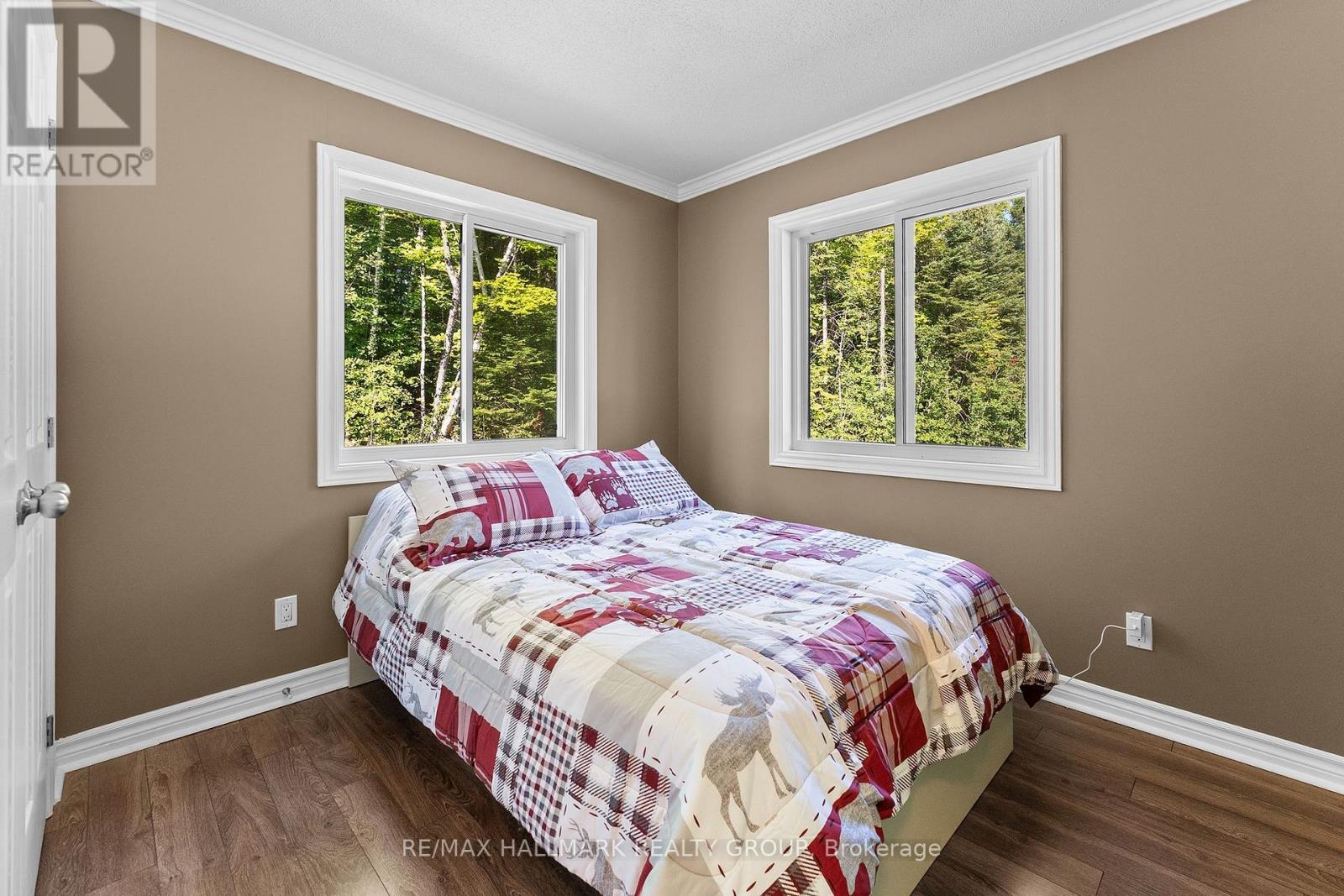 466 STEWARTVILLE ROAD W - 33