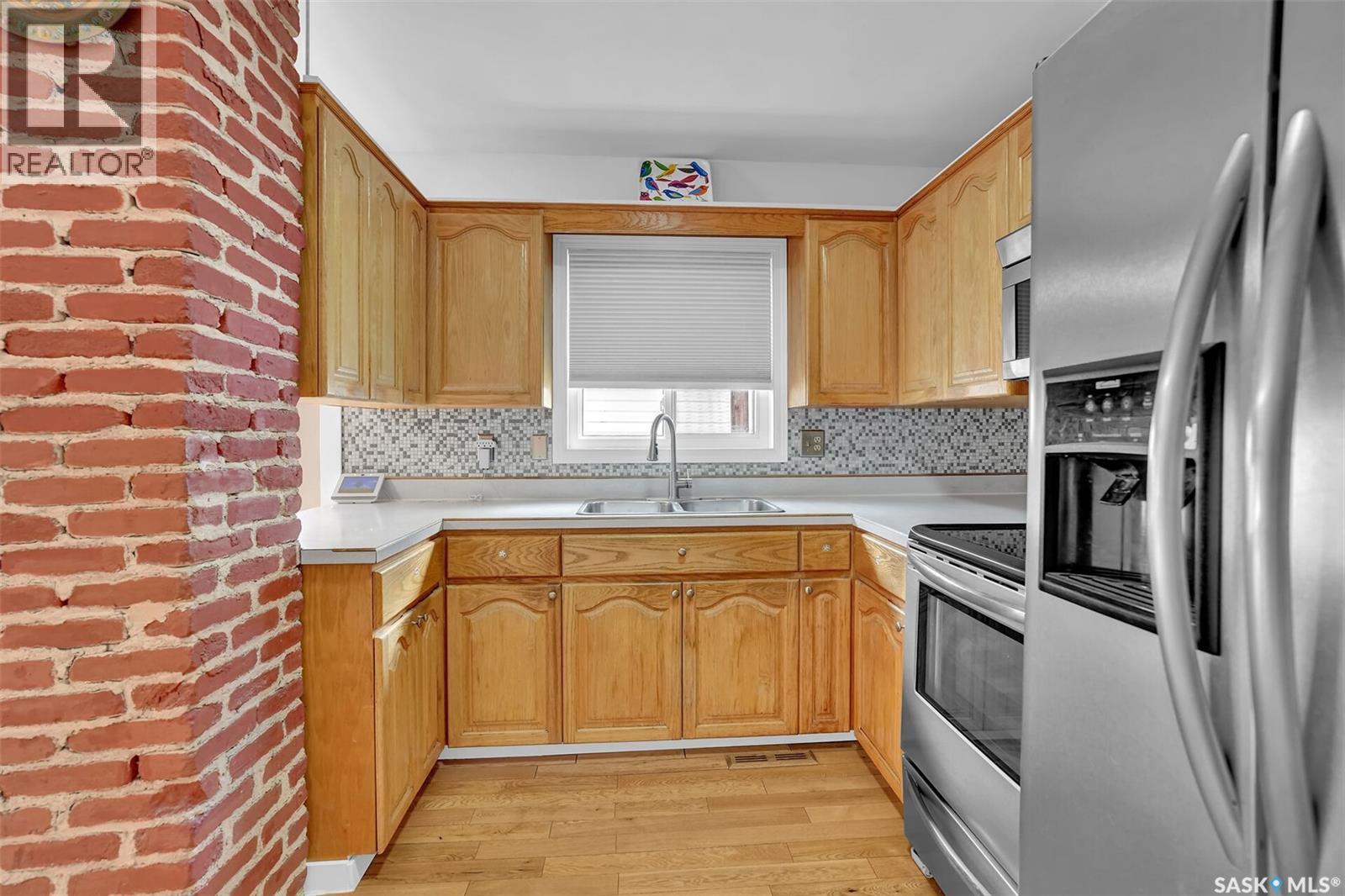 300 Montreal STREET - Image 10