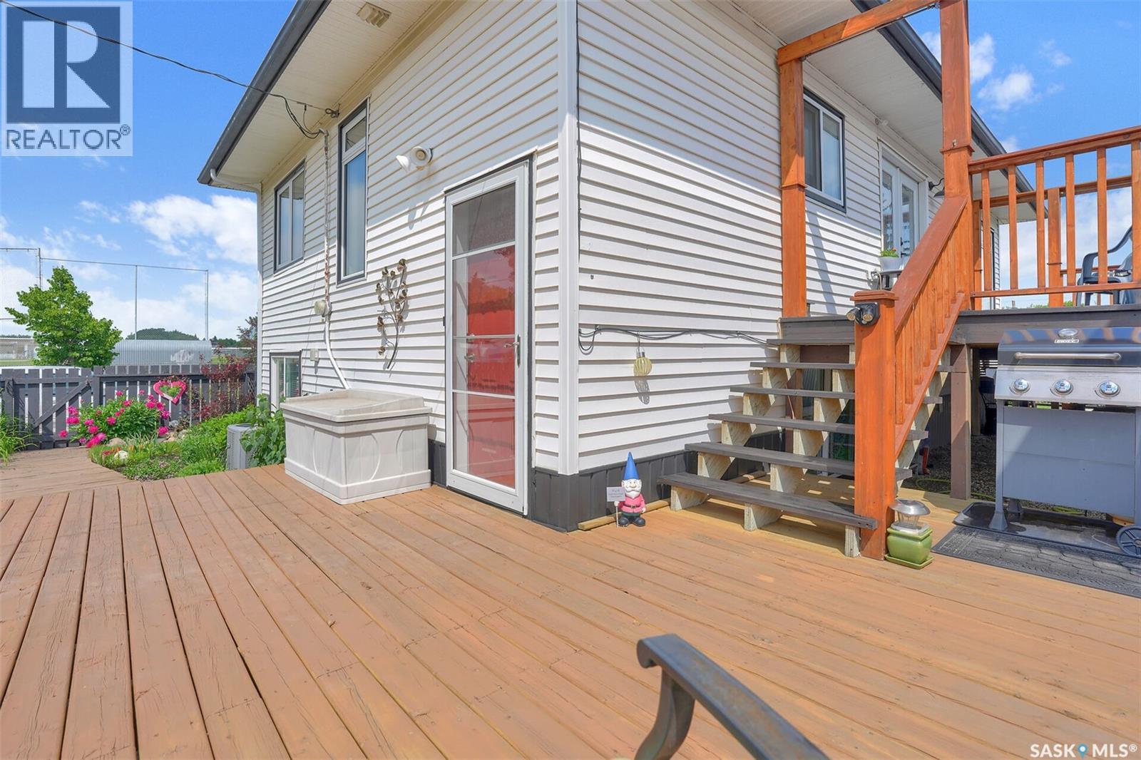 300 Montreal STREET - Image 40