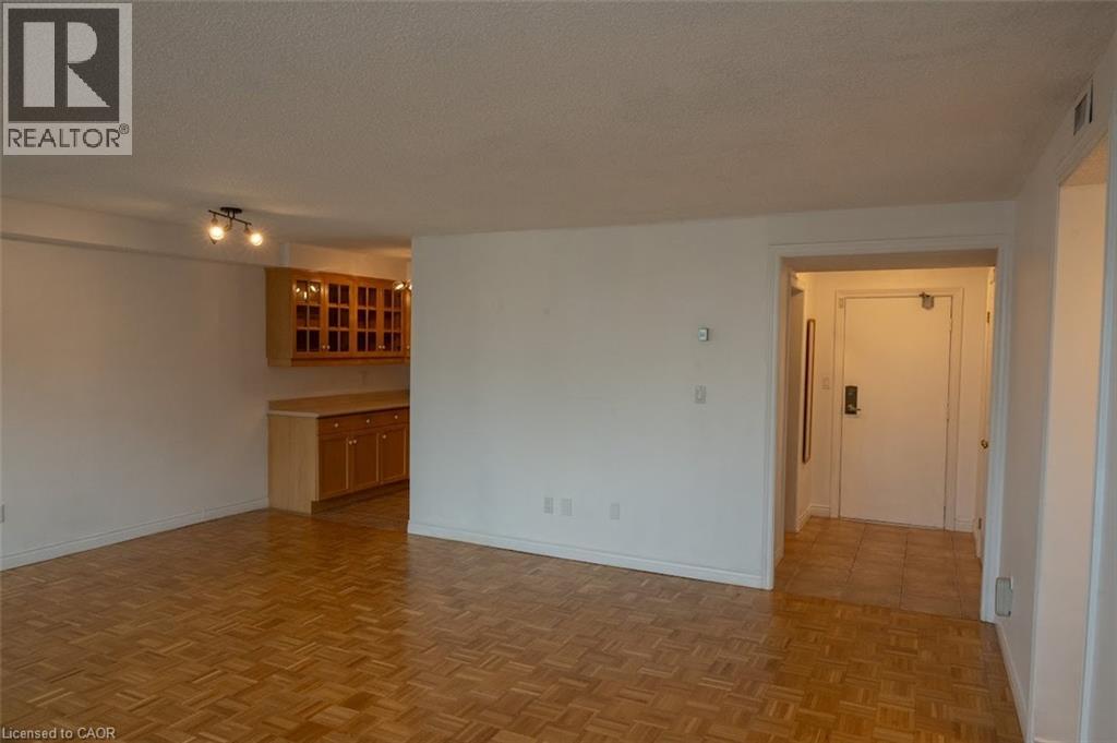 #1201 120 DUKE Street - Image 11