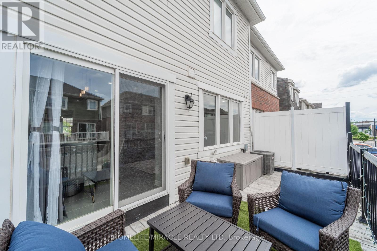 24 METRO CRESCENT - 12