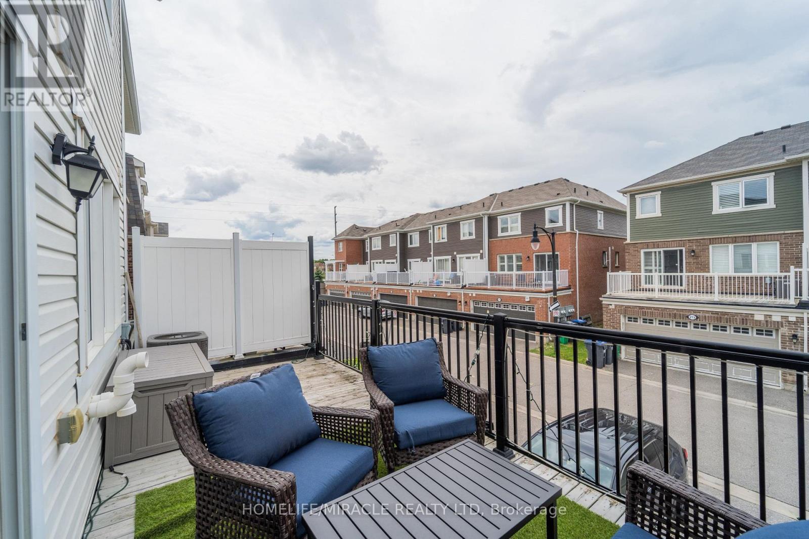 24 METRO CRESCENT - 11