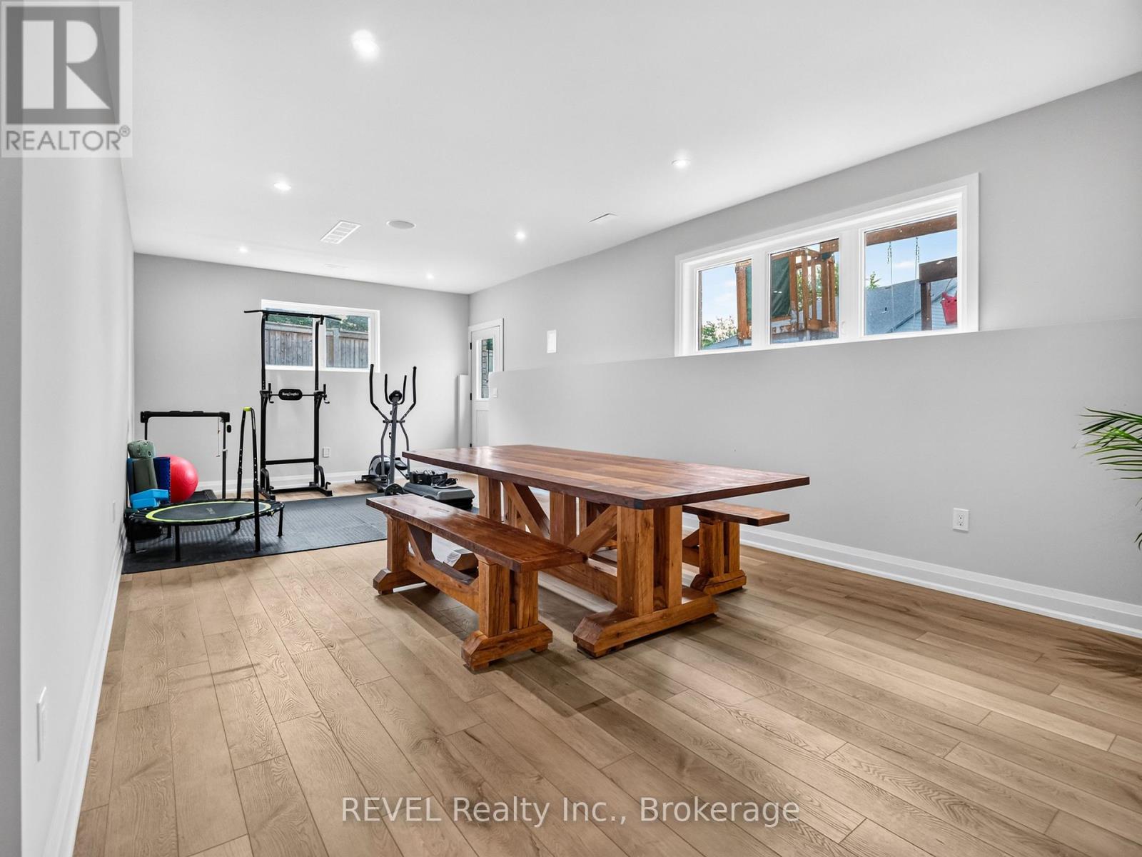 2761 ARROWSMITH COURT - 32