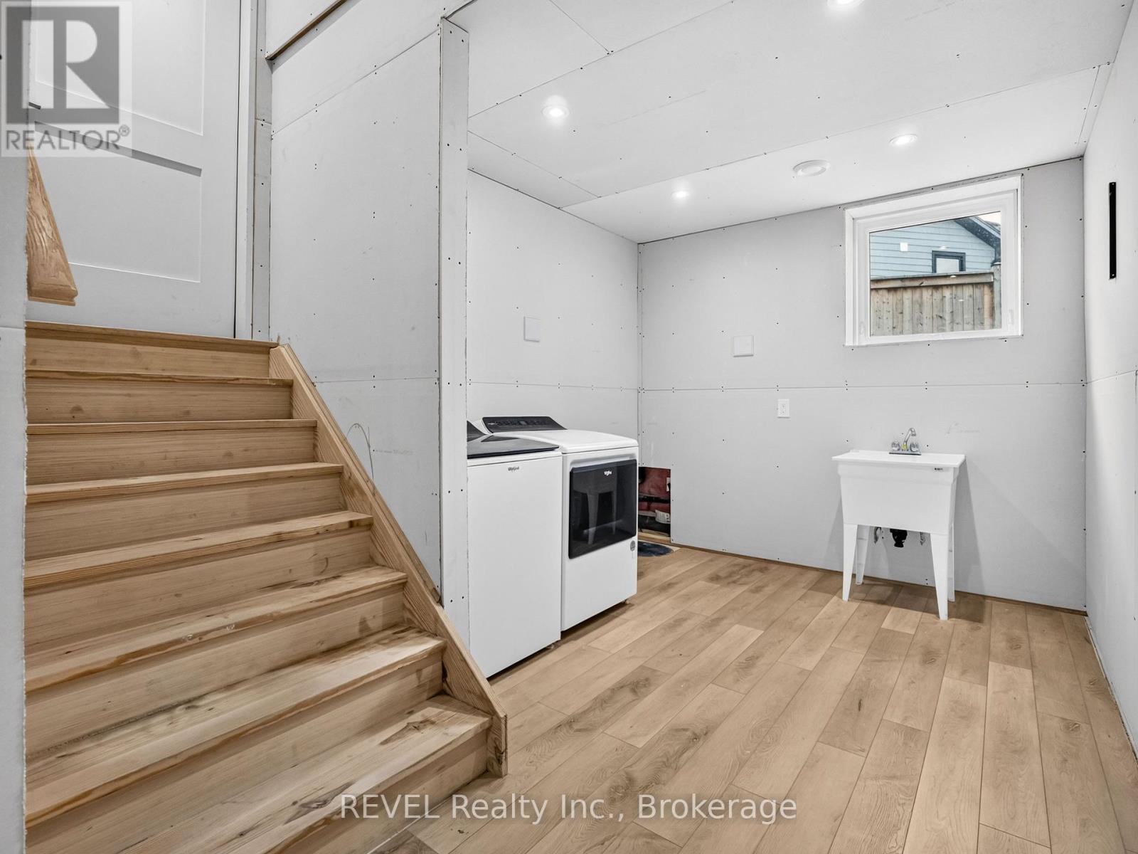 2761 ARROWSMITH COURT - 36