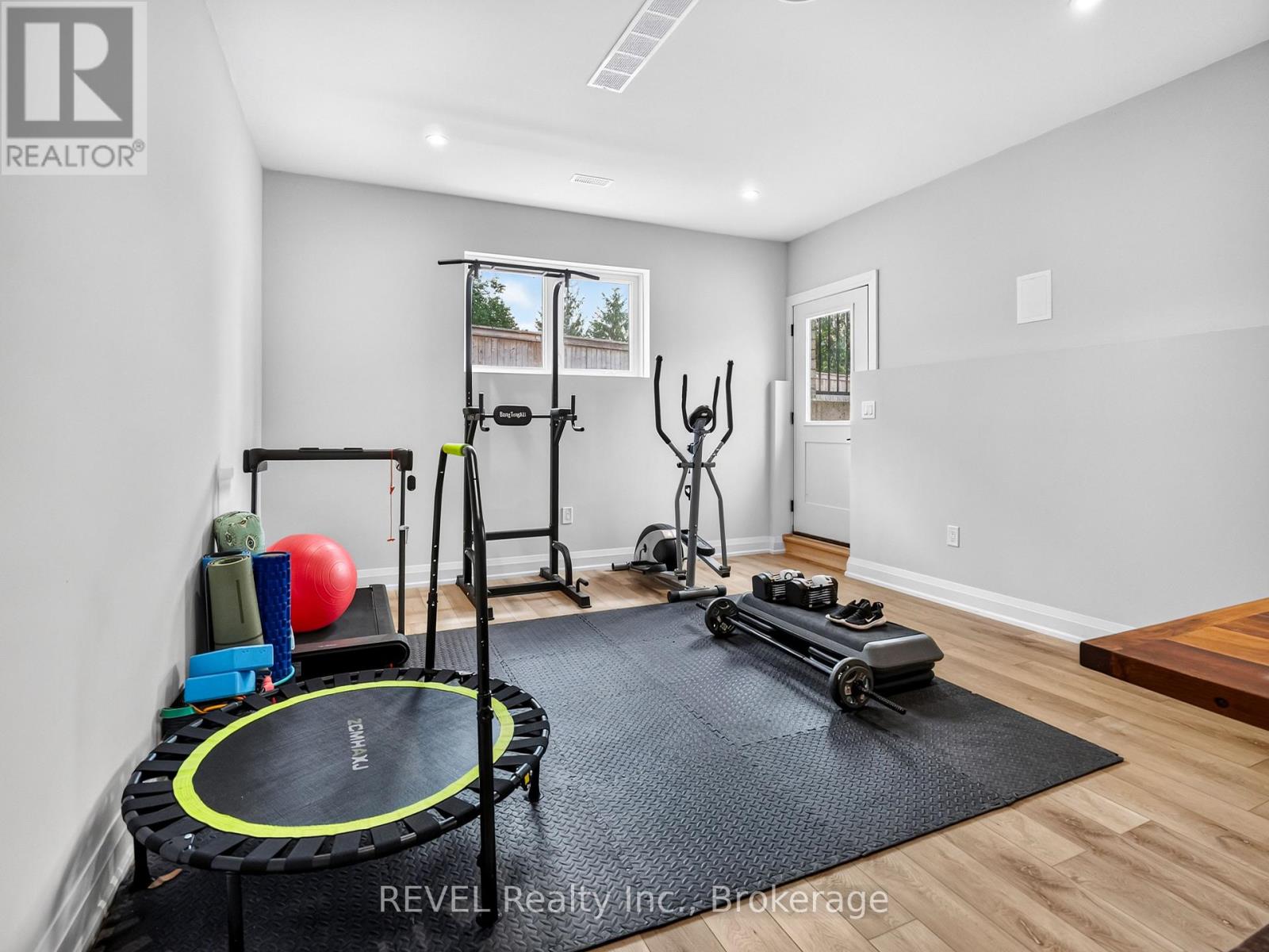 2761 ARROWSMITH COURT - 37
