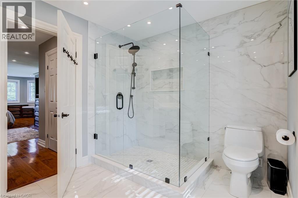 994 COURTLAND Drive - Image 23