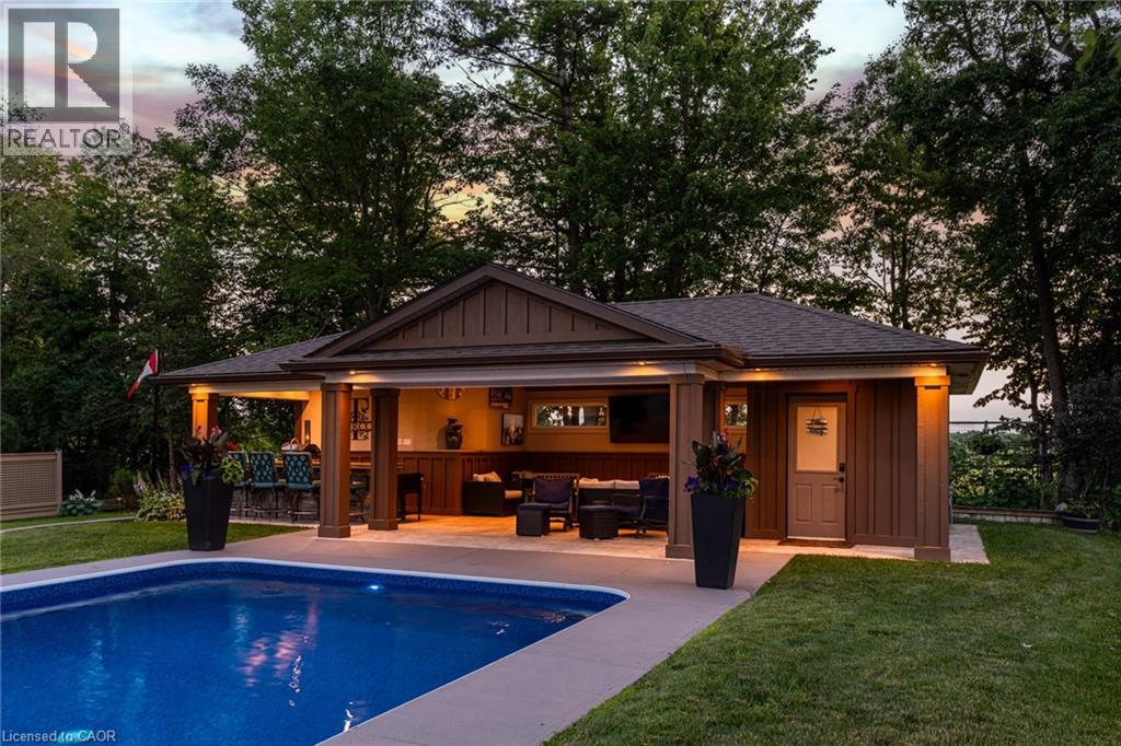 994 COURTLAND Drive - Image 42