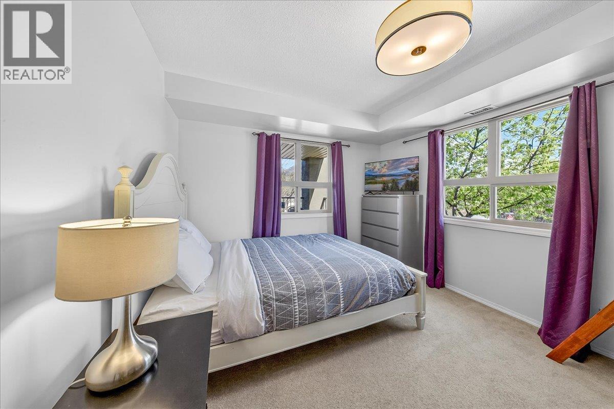 #2114 205 THIRD Avenue - 24