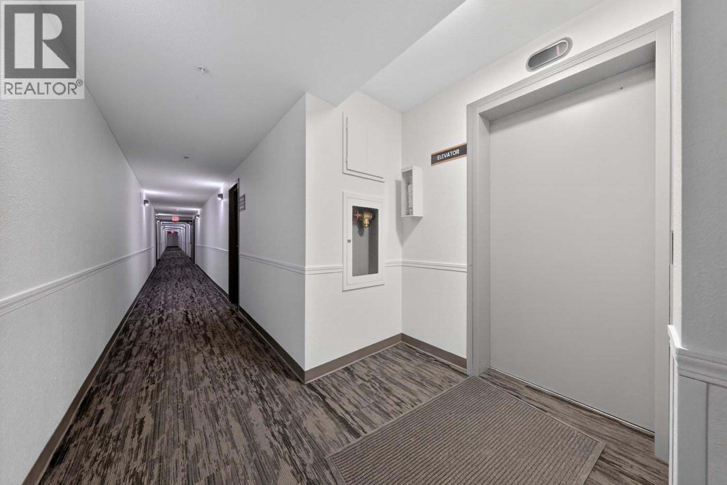 #2114 205 THIRD Avenue - 31