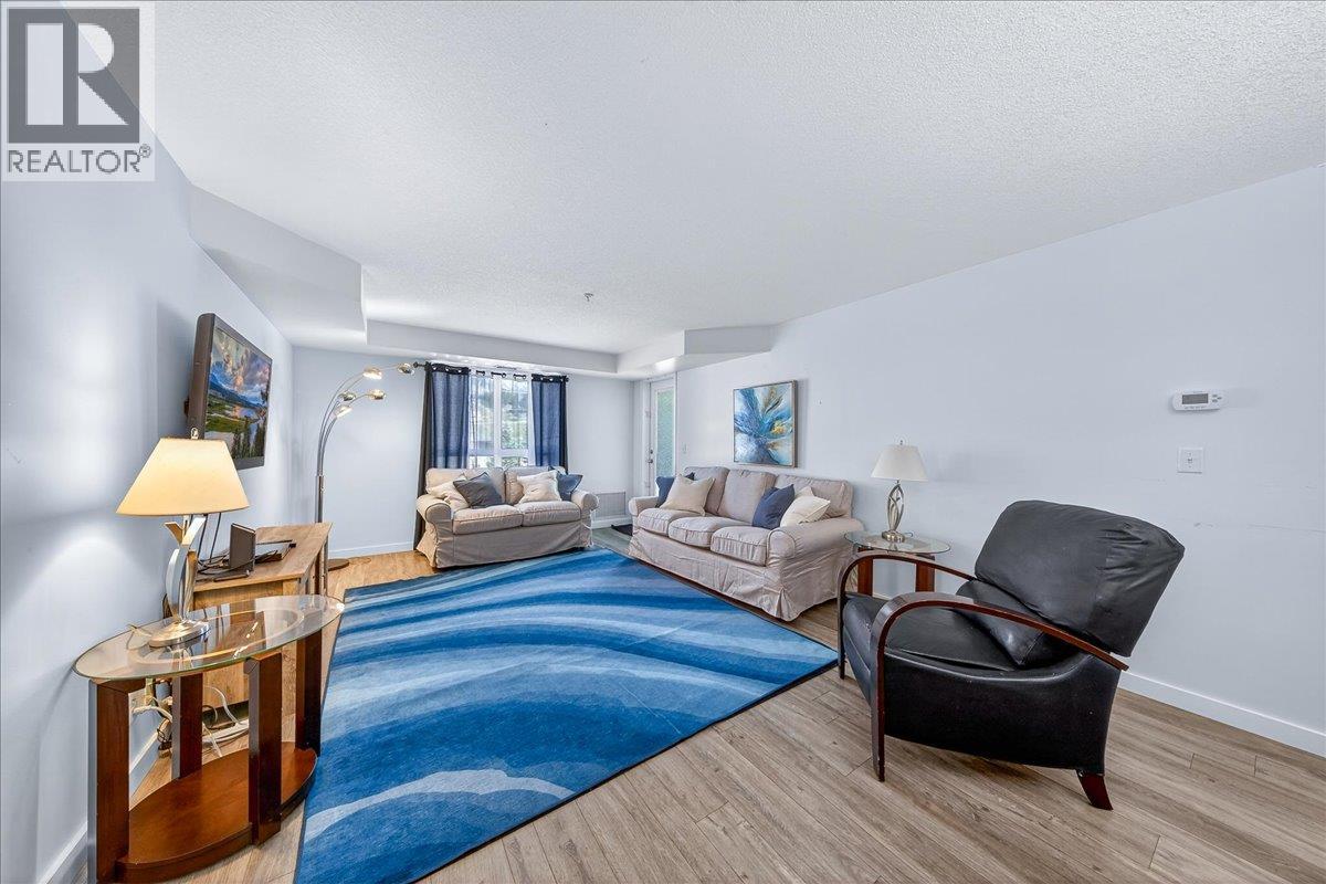 #2114 205 THIRD Avenue - 10