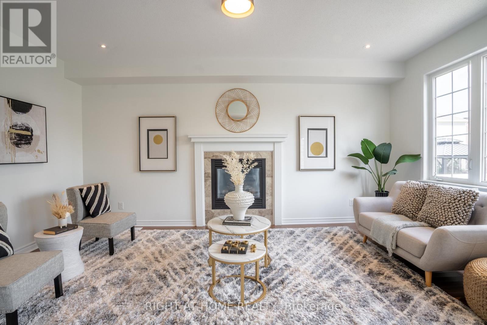 106 SUNITA CRESCENT - 18