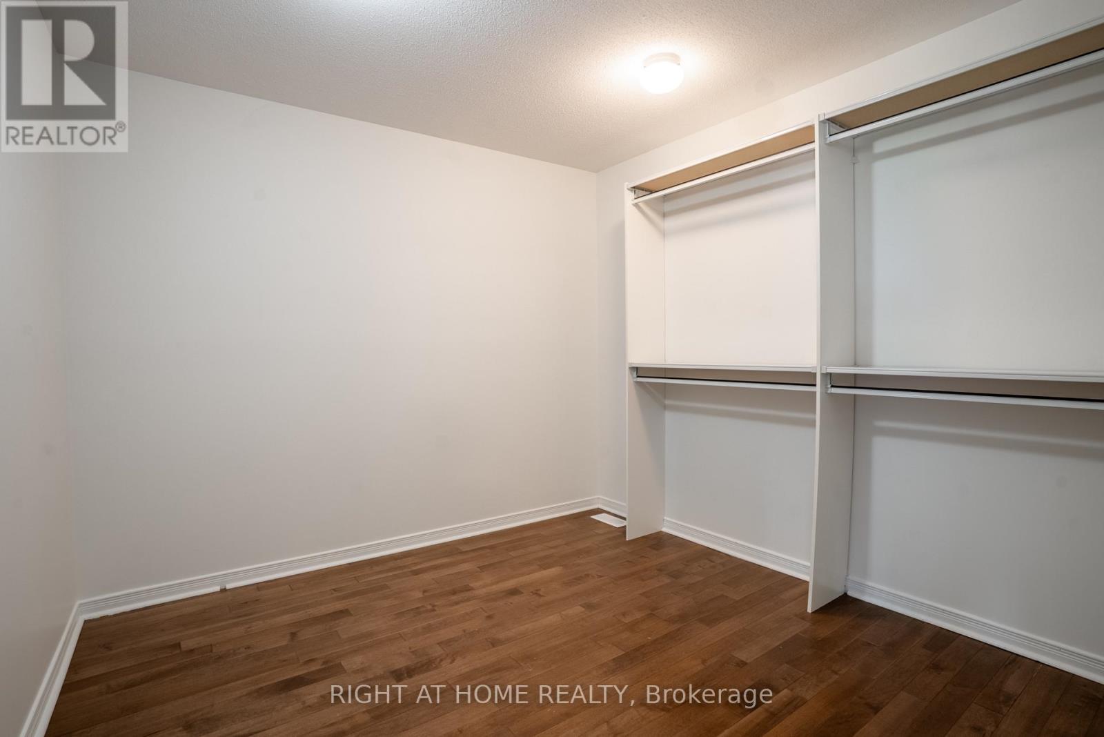 106 SUNITA CRESCENT - 29
