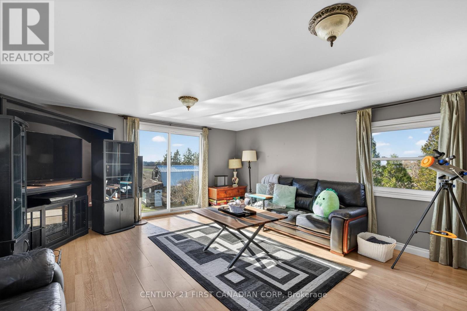 73309 BLUEWATER HIGHWAY - 27