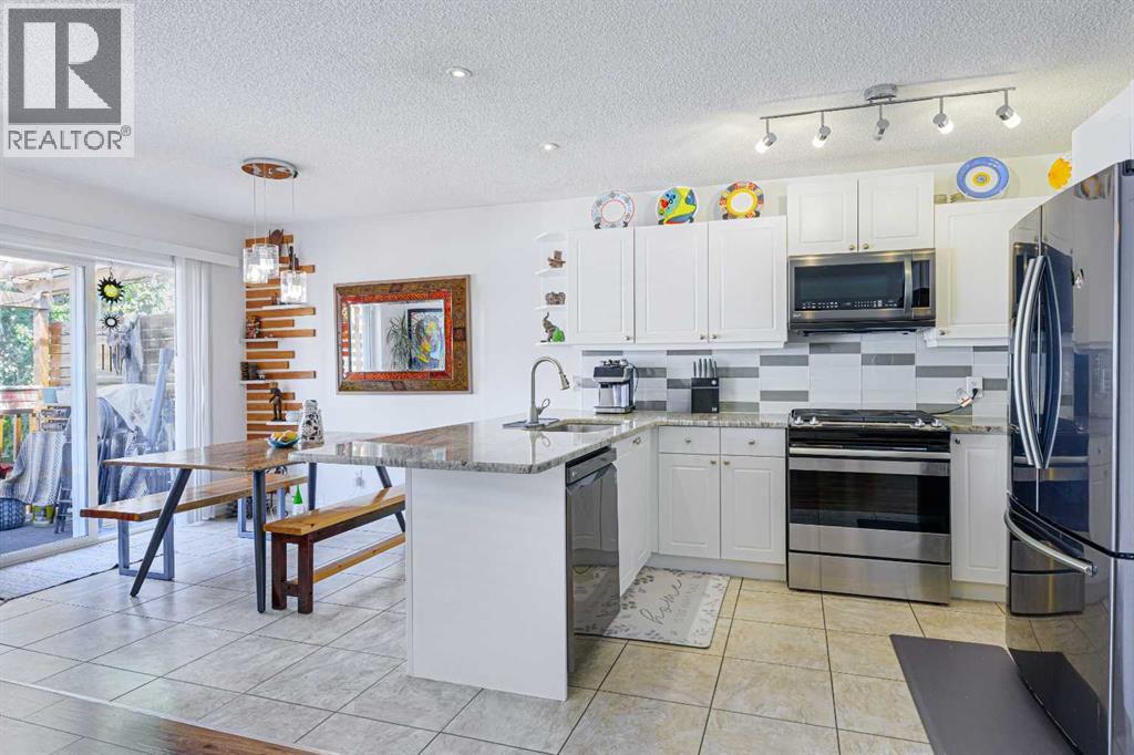 63 Coventry View NE - 8
