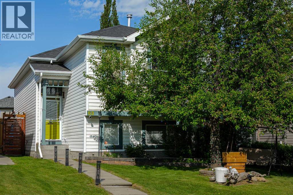 63 Coventry View NE - 1