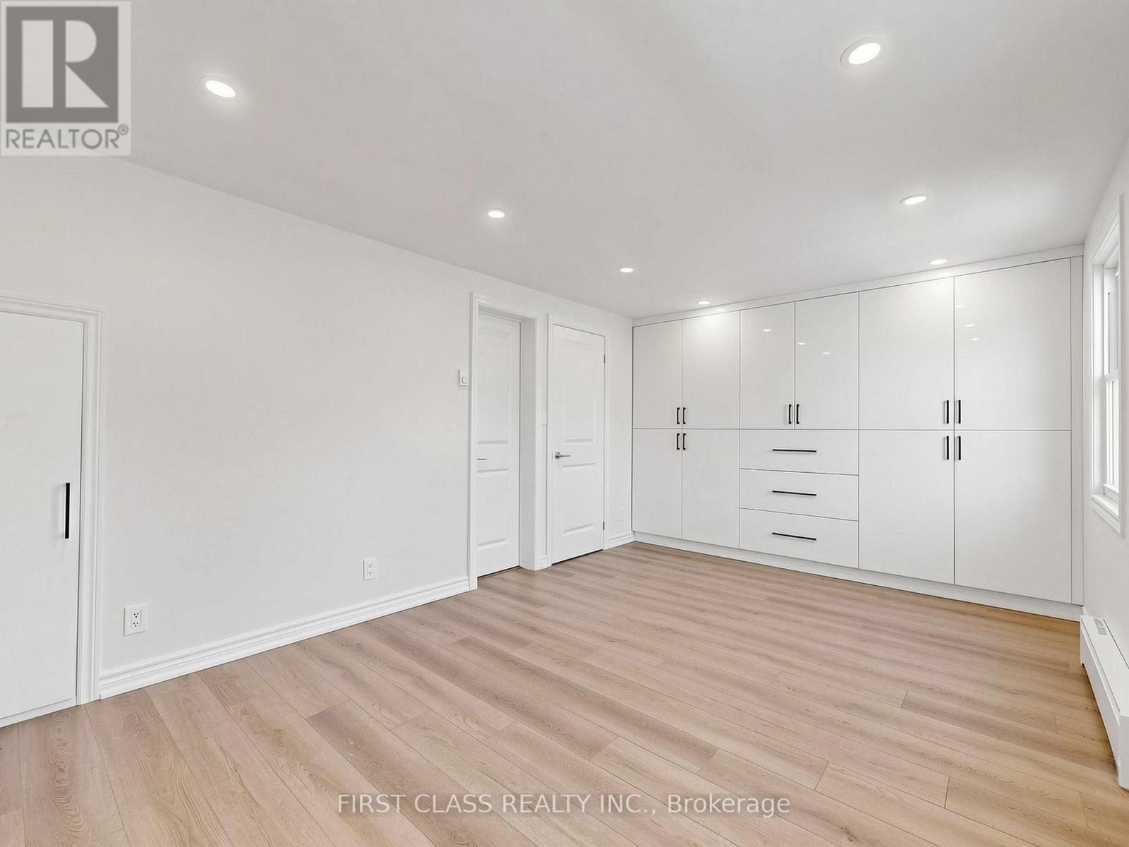 #38 850 HUNTINGWOOD DRIVE - 15