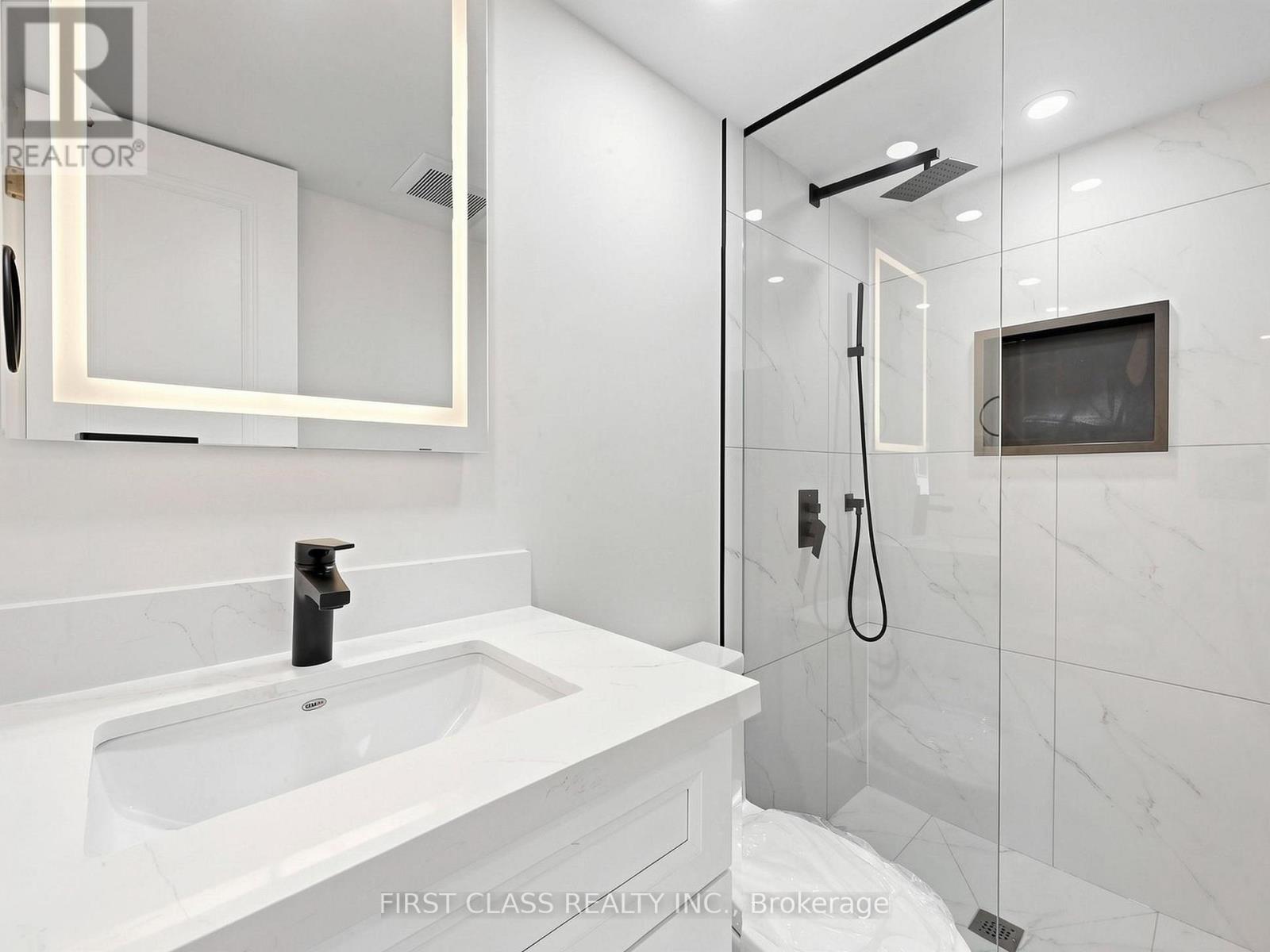 #38 850 HUNTINGWOOD DRIVE - 17