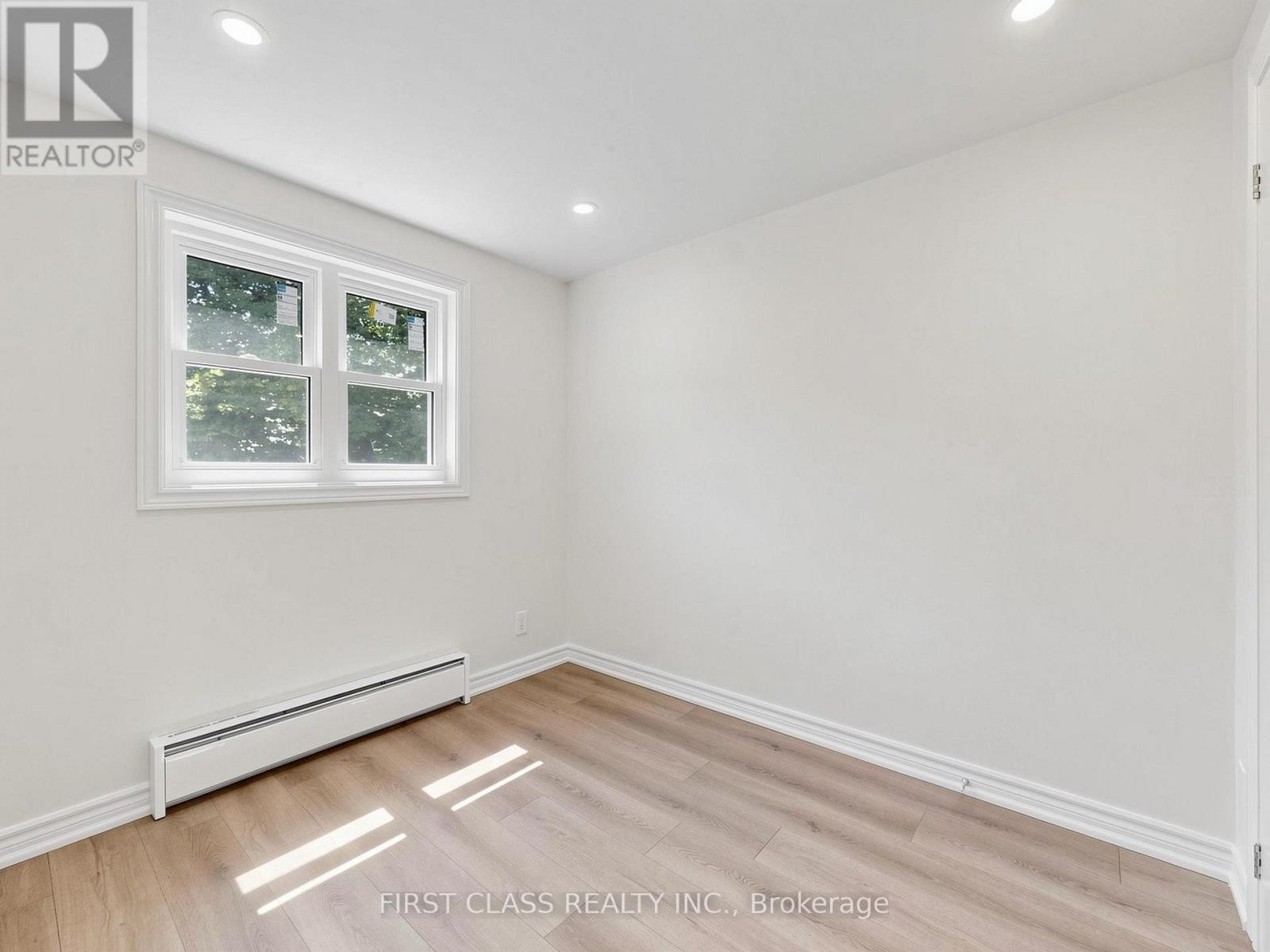 #38 850 HUNTINGWOOD DRIVE - Image 23