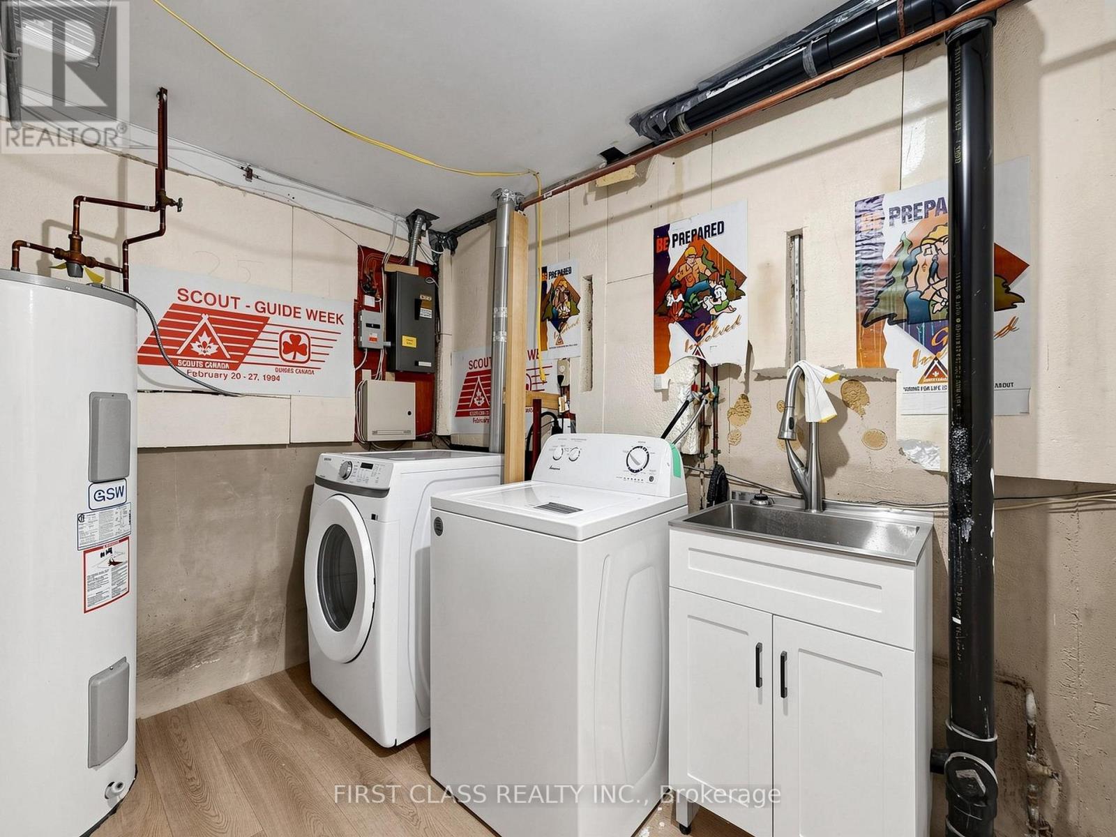 #38 850 HUNTINGWOOD DRIVE - Image 29
