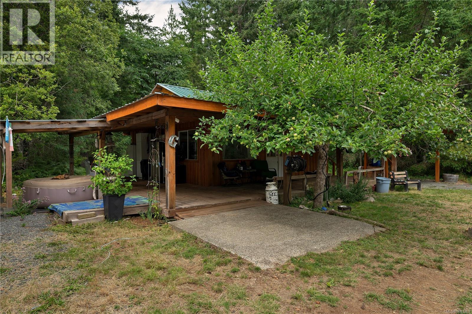 3866 Pinecrest Rd - 3