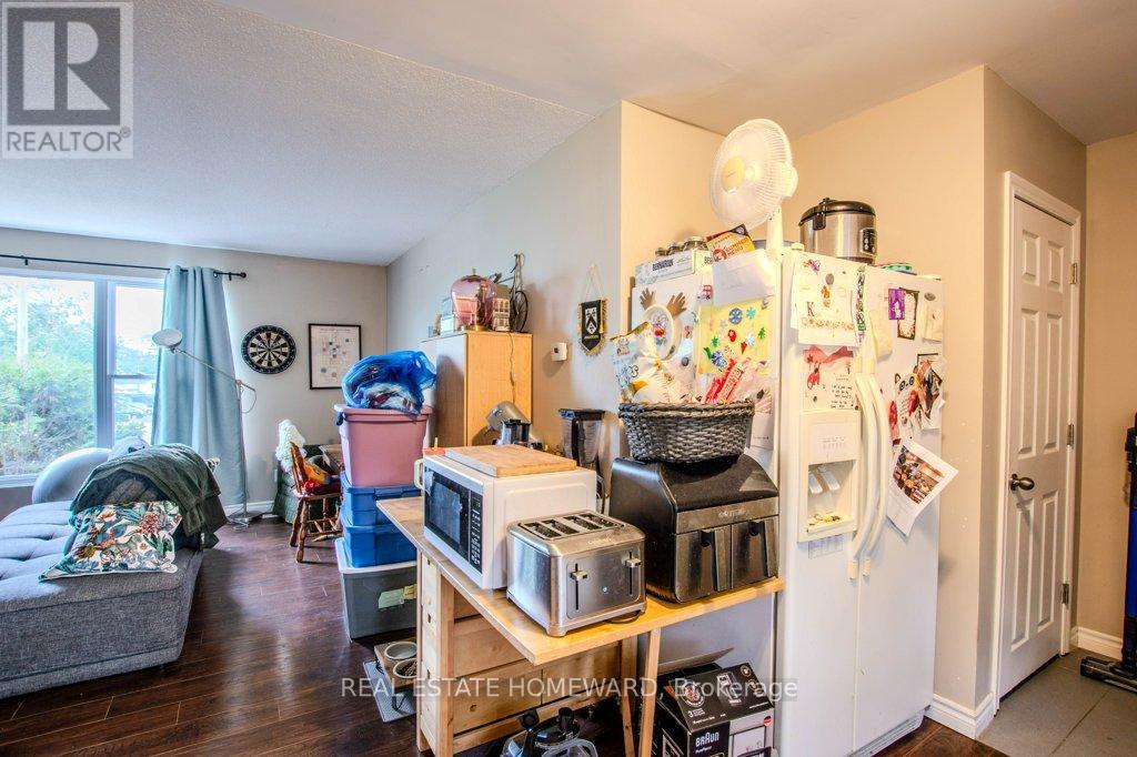 54 SPRINGDALE DRIVE - 19