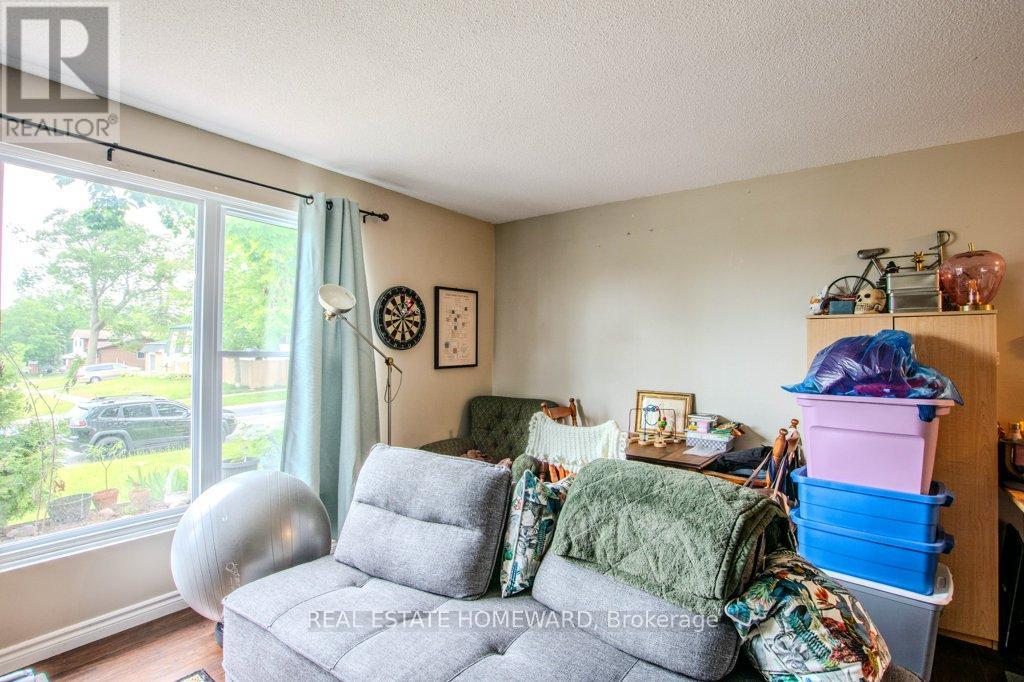 54 SPRINGDALE DRIVE - 17