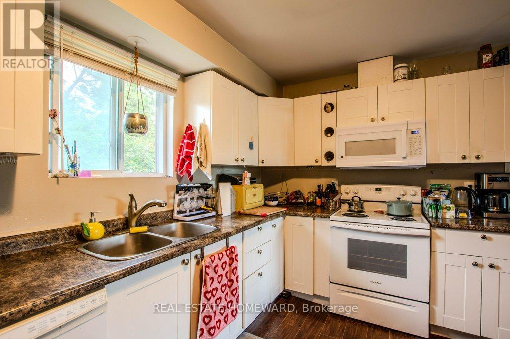 54 SPRINGDALE DRIVE - 18