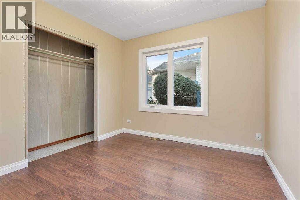 4715 48 Street - 18