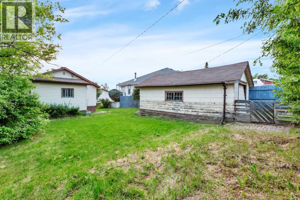 4715 48 Street - 34
