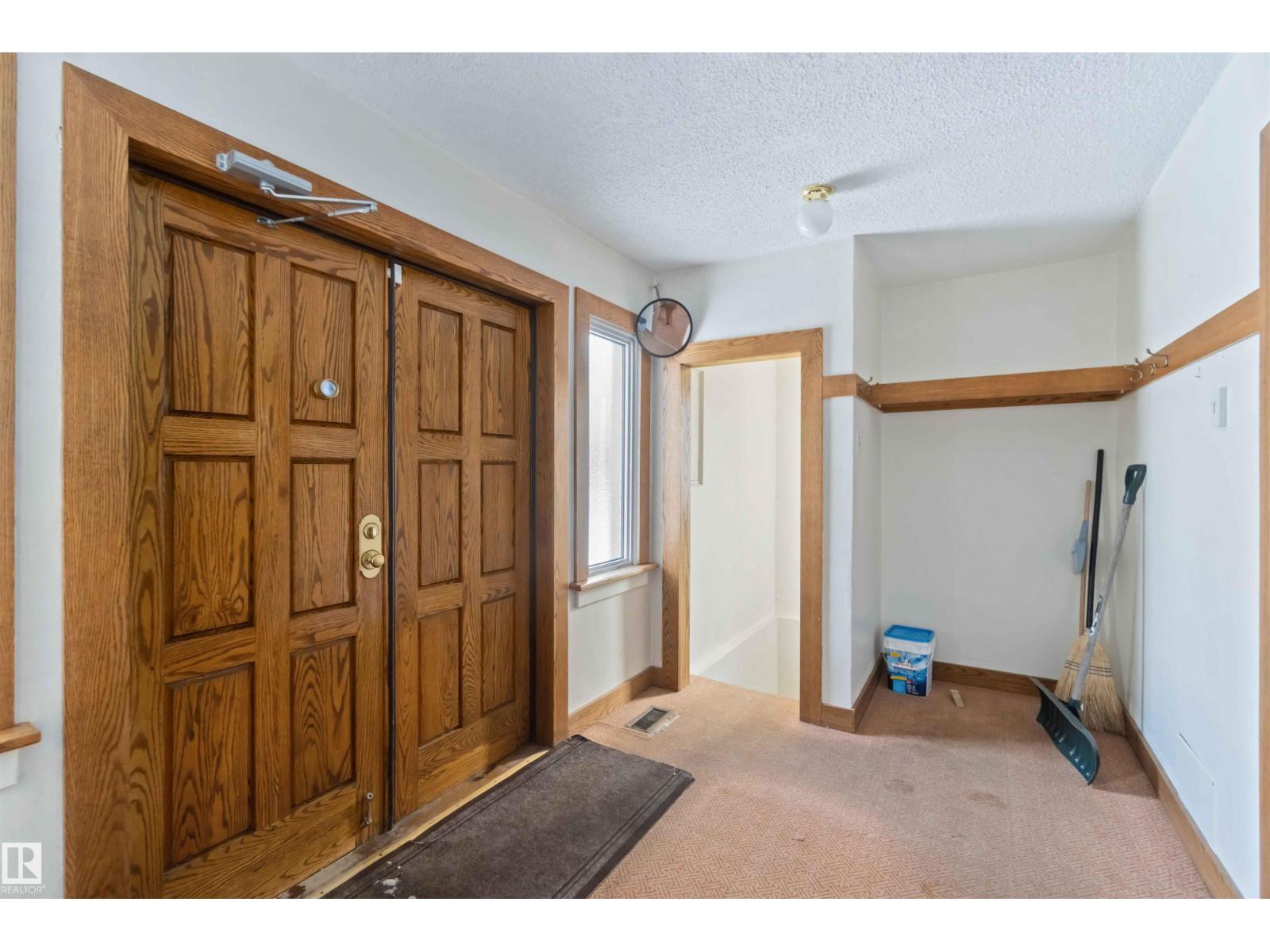 13156 101 st NW - 8