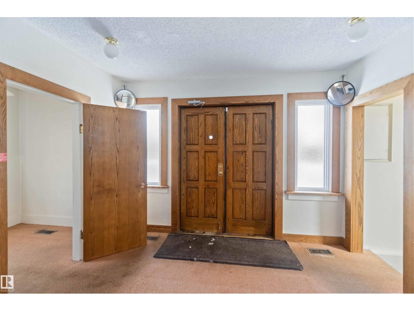 13156 101 st NW - 9
