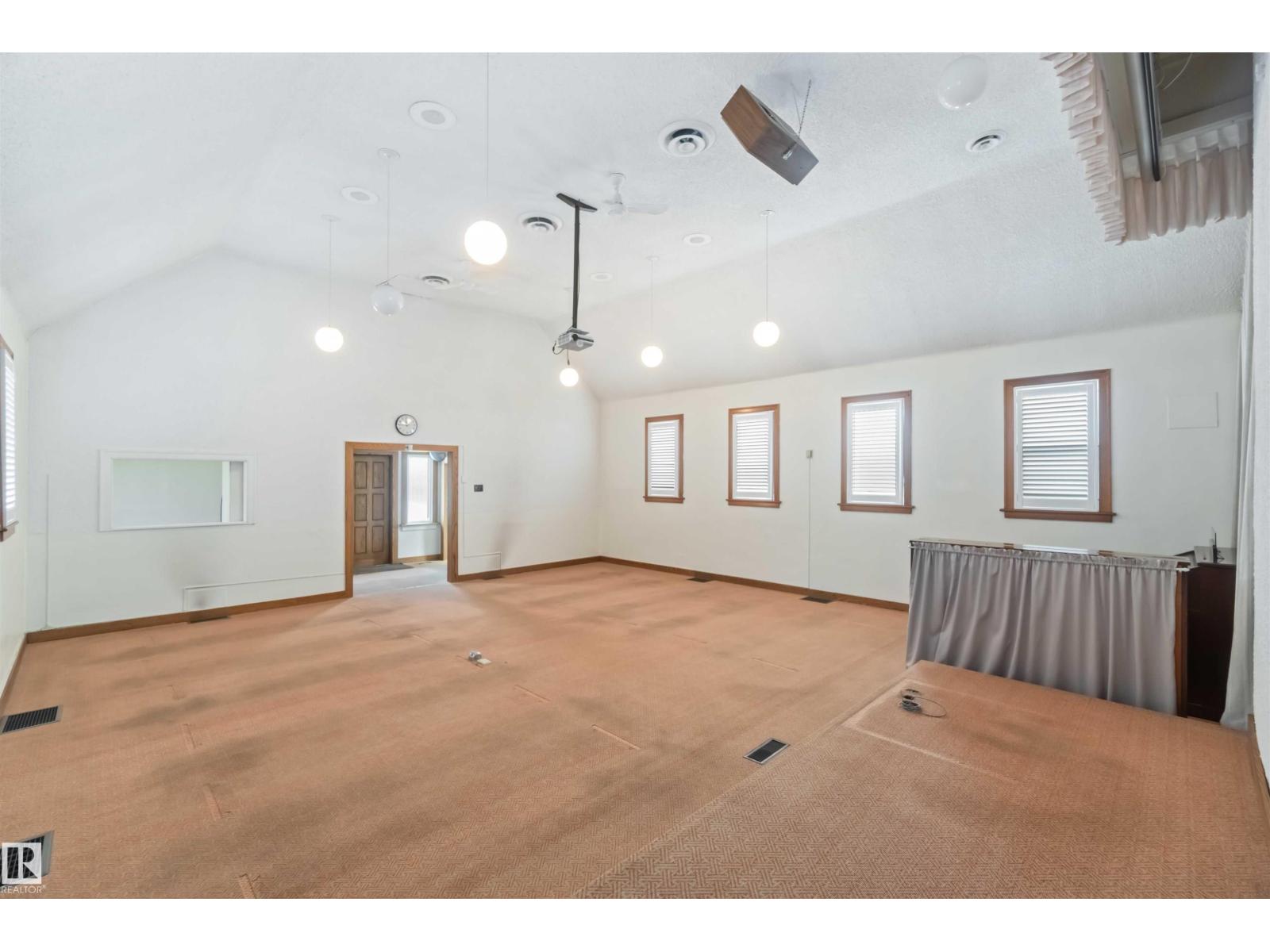 13156 101 st NW - 7