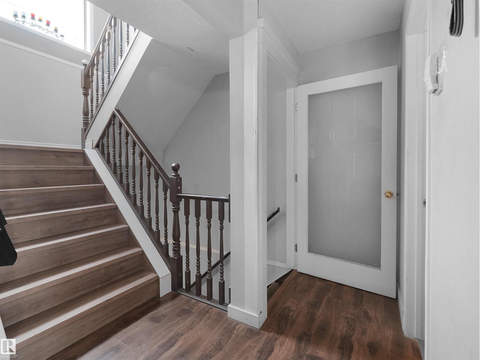 4267 29 AV NW NW - 10