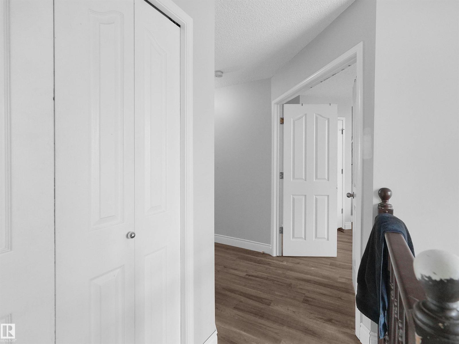 4267 29 AV NW NW - 22