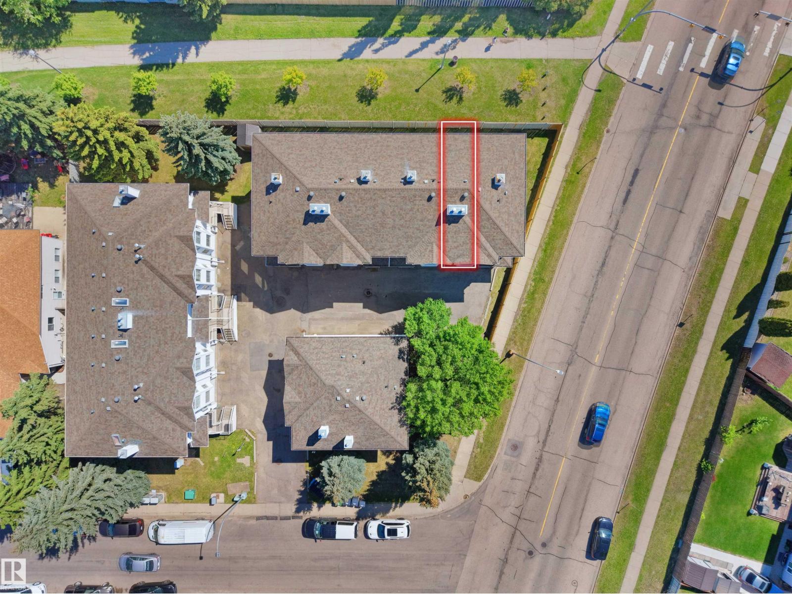 4267 29 AV NW NW - 40