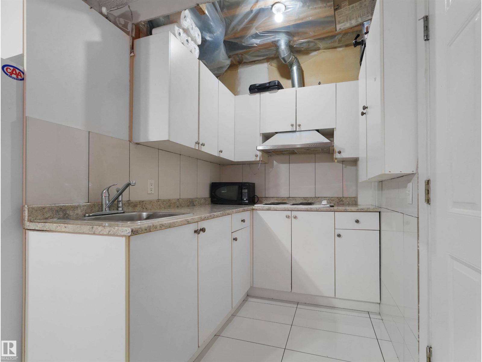 4267 29 AV NW NW - Image 9