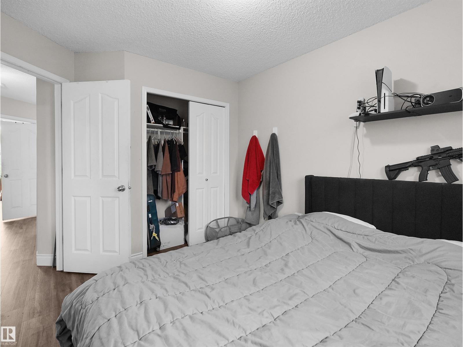 4267 29 AV NW NW - 30