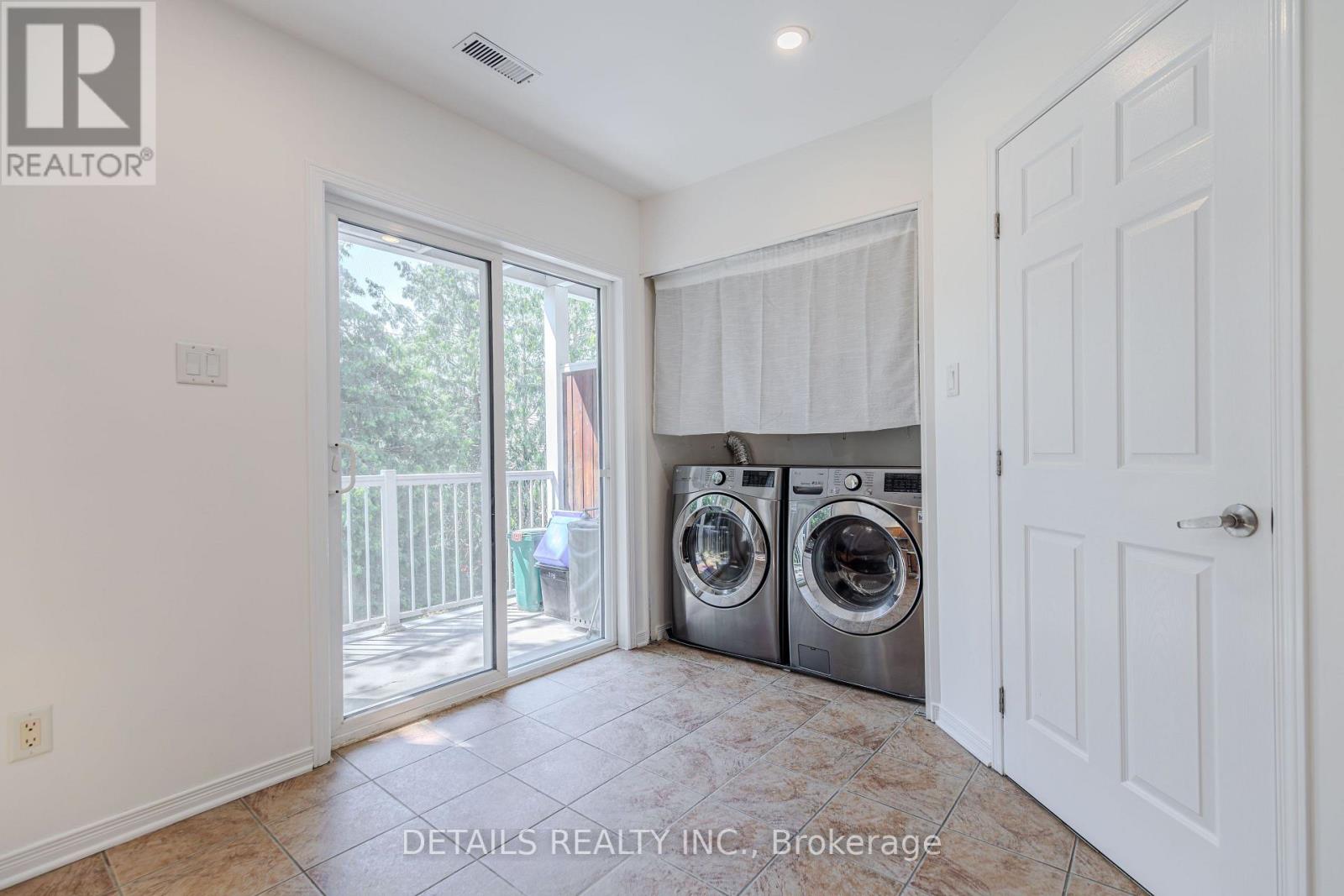 20 – 376 WIFFEN PRIVATE, Ottawa. Luxury613. By Peter Sagos - Image 21