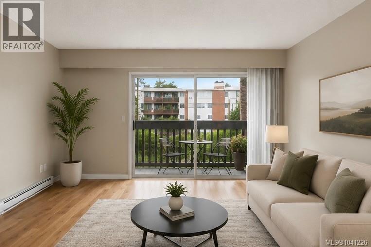 207 1525 Hillside Avenue, Victoria