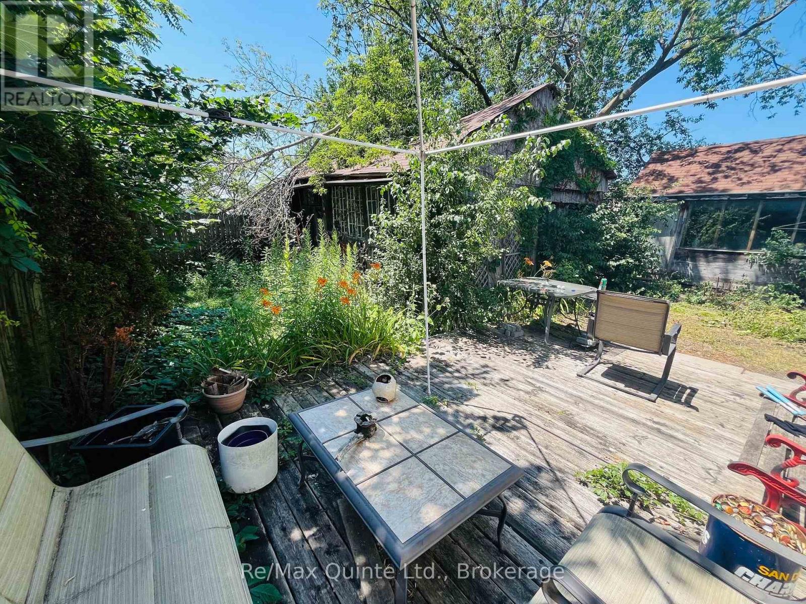 92 FOSTER AVENUE S - 3