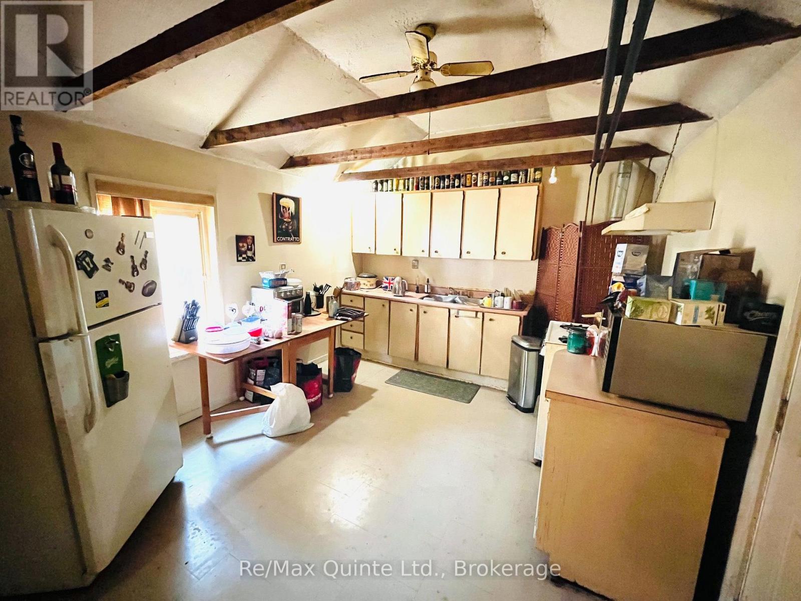 92 FOSTER AVENUE S - 5