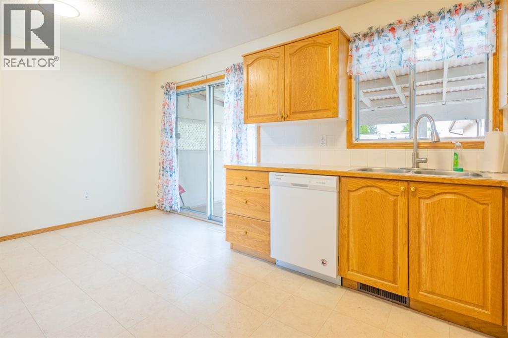 2397 24 Street SE - 10