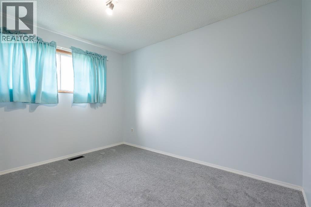 2397 24 Street SE - 17
