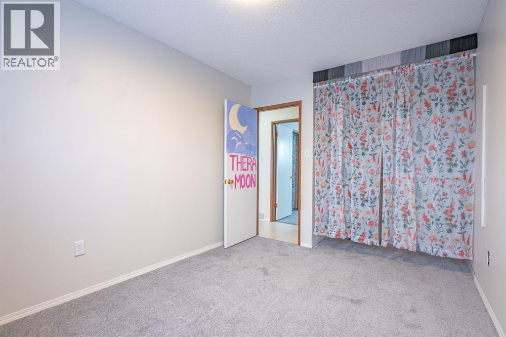 2397 24 Street SE - 20