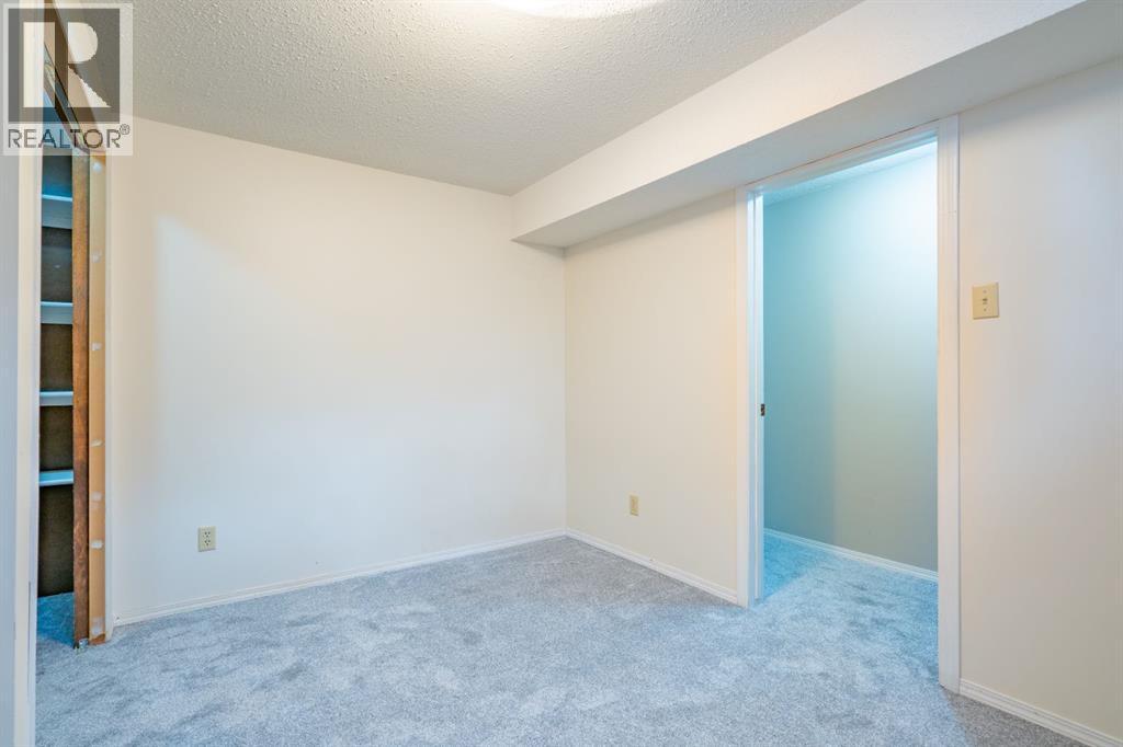 2397 24 Street SE - 28