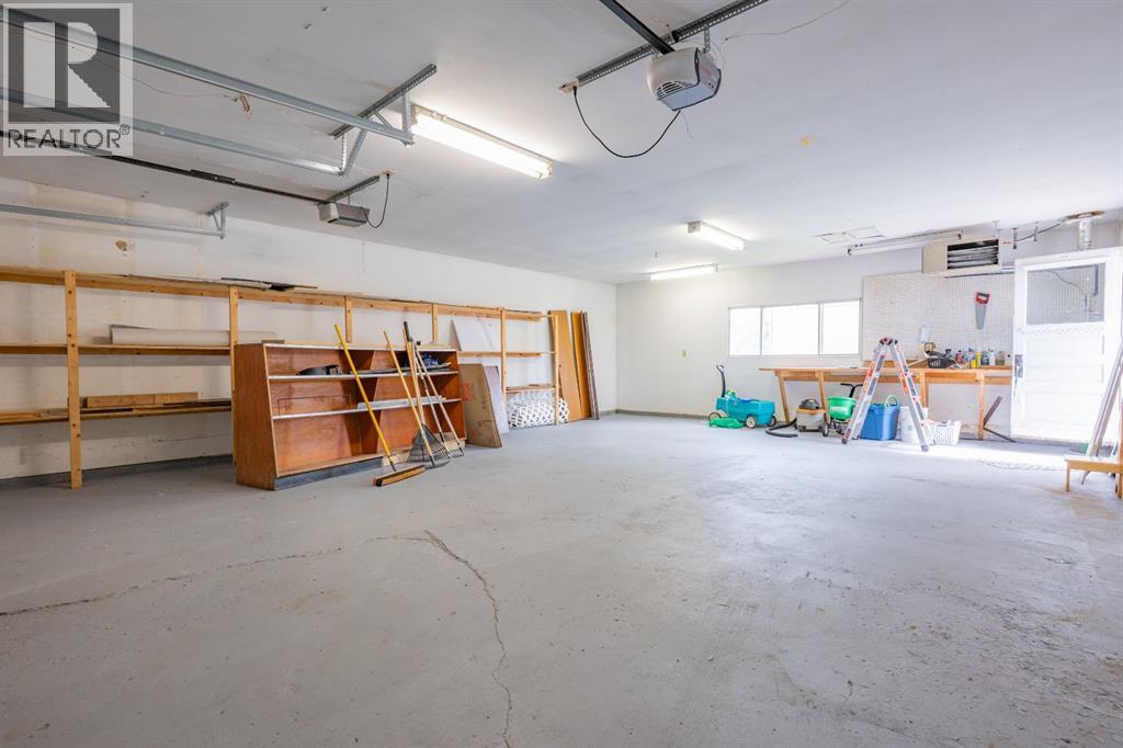 2397 24 Street SE - 32