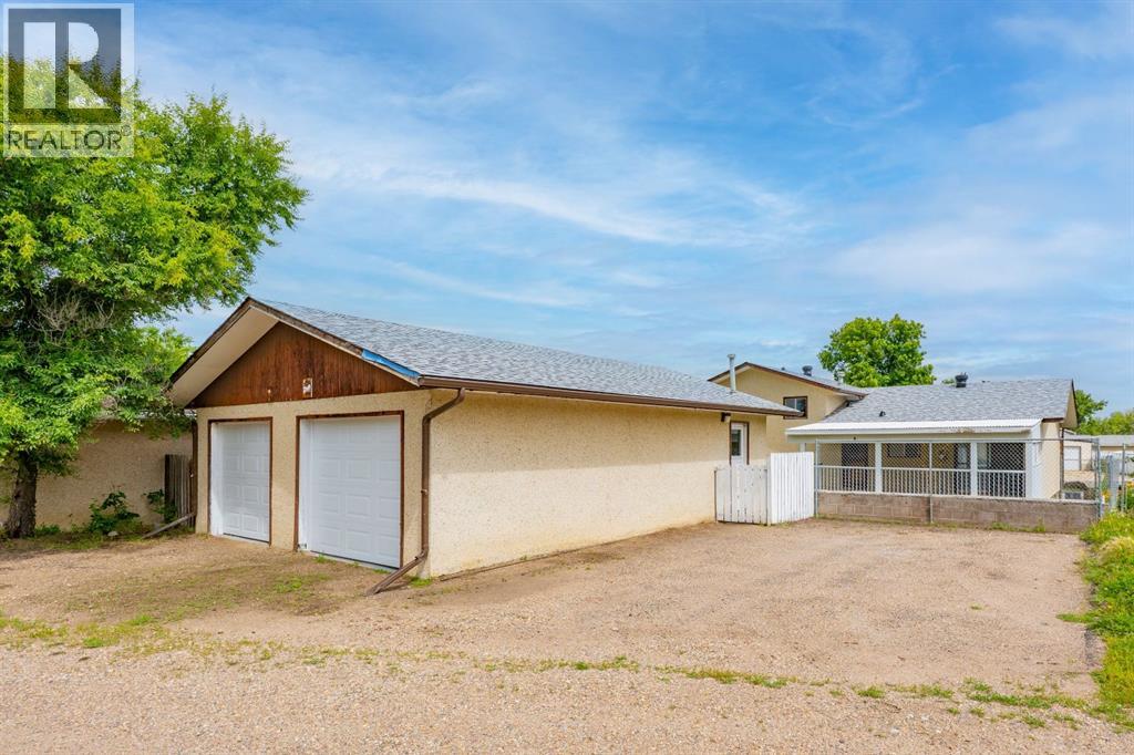 2397 24 Street SE - 36