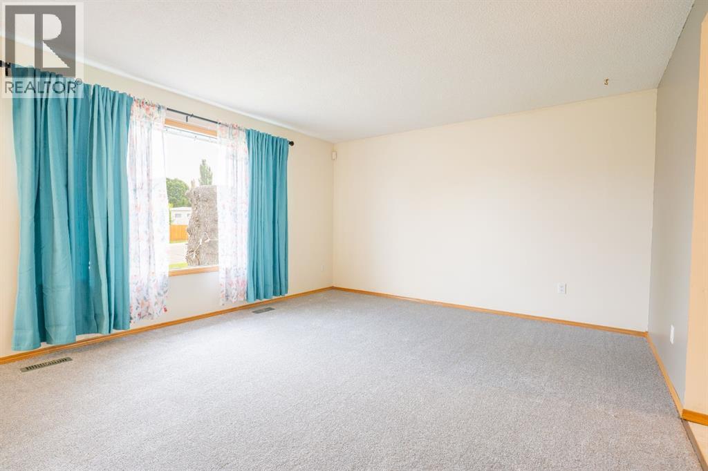 2397 24 Street SE - 7